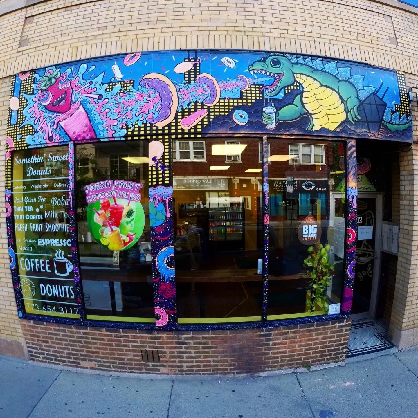  Storefront mural created for Somethin’ Sweet Donuts in Chicago with fellow artist Tom Molloy. 