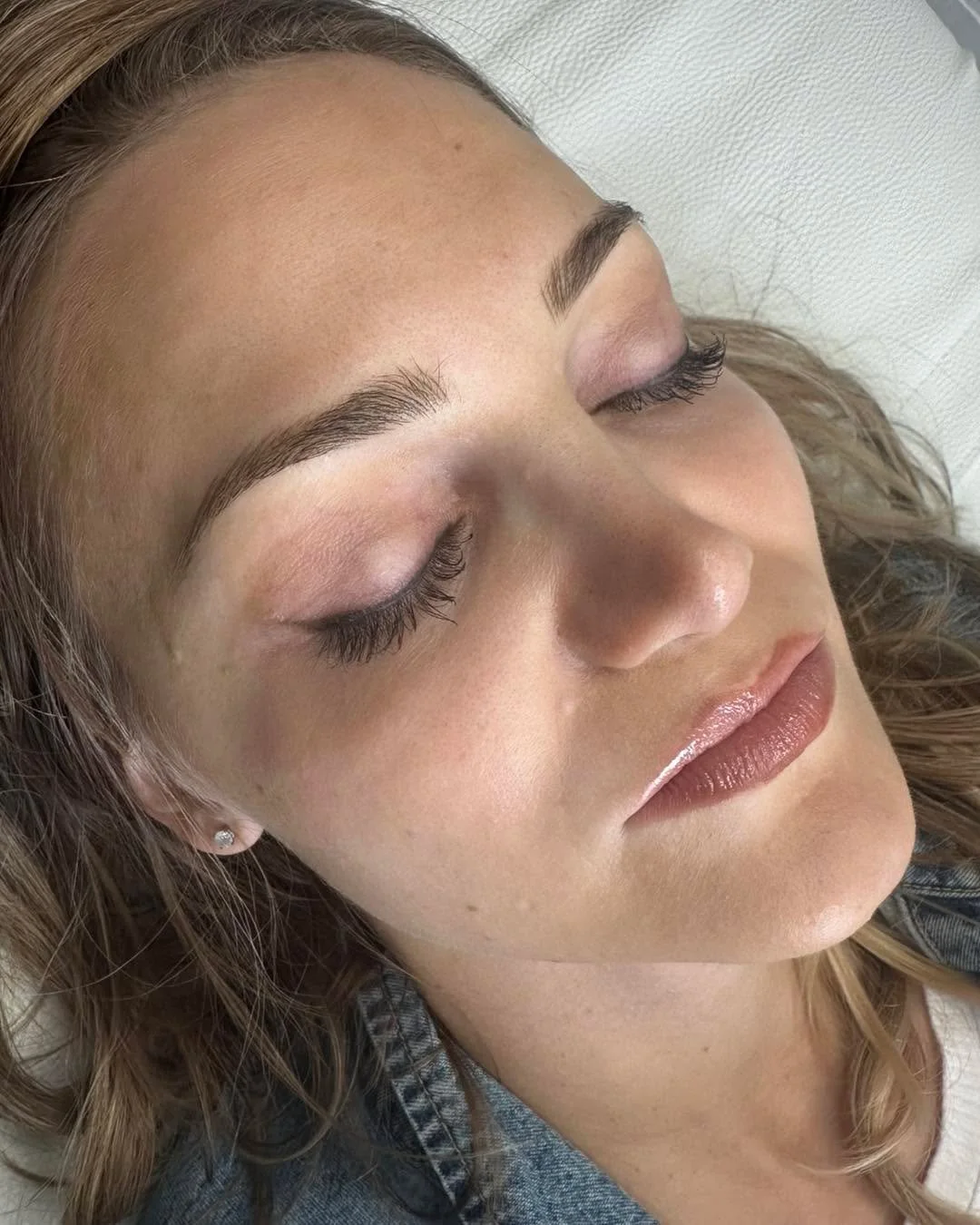 📸 Holiday photos can sometimes expose insecurity &mdash; Luxe Soft Brows gives you confidence in front of the camera.