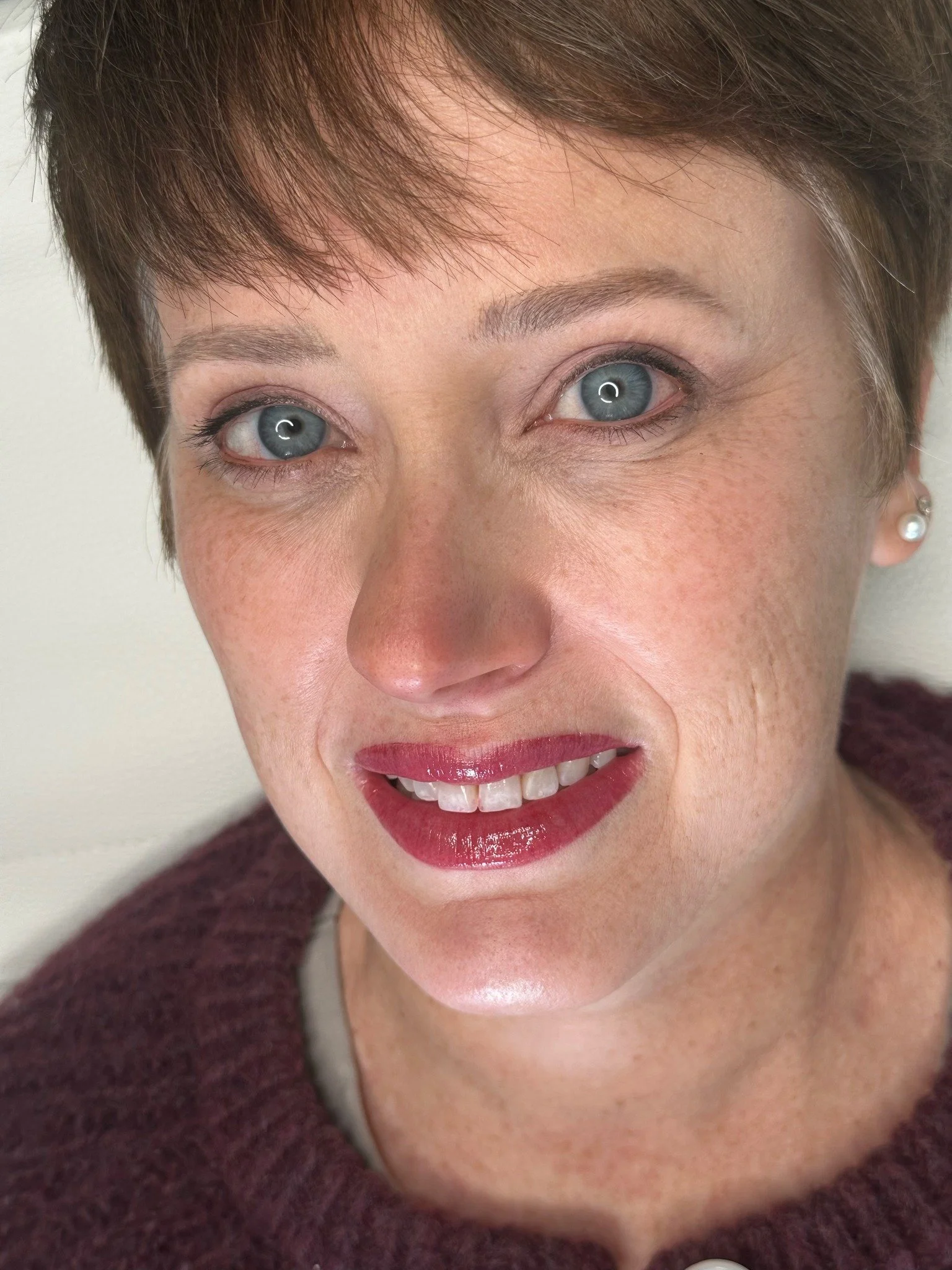 The best makeup routine is the one you don't have to think about.

Wake up with the perfect rosy flush for work. Look polished for date night. Get on with your life.

That's the Luxe Cashmere Lip Blushing difference - effortless beauty that shows up 