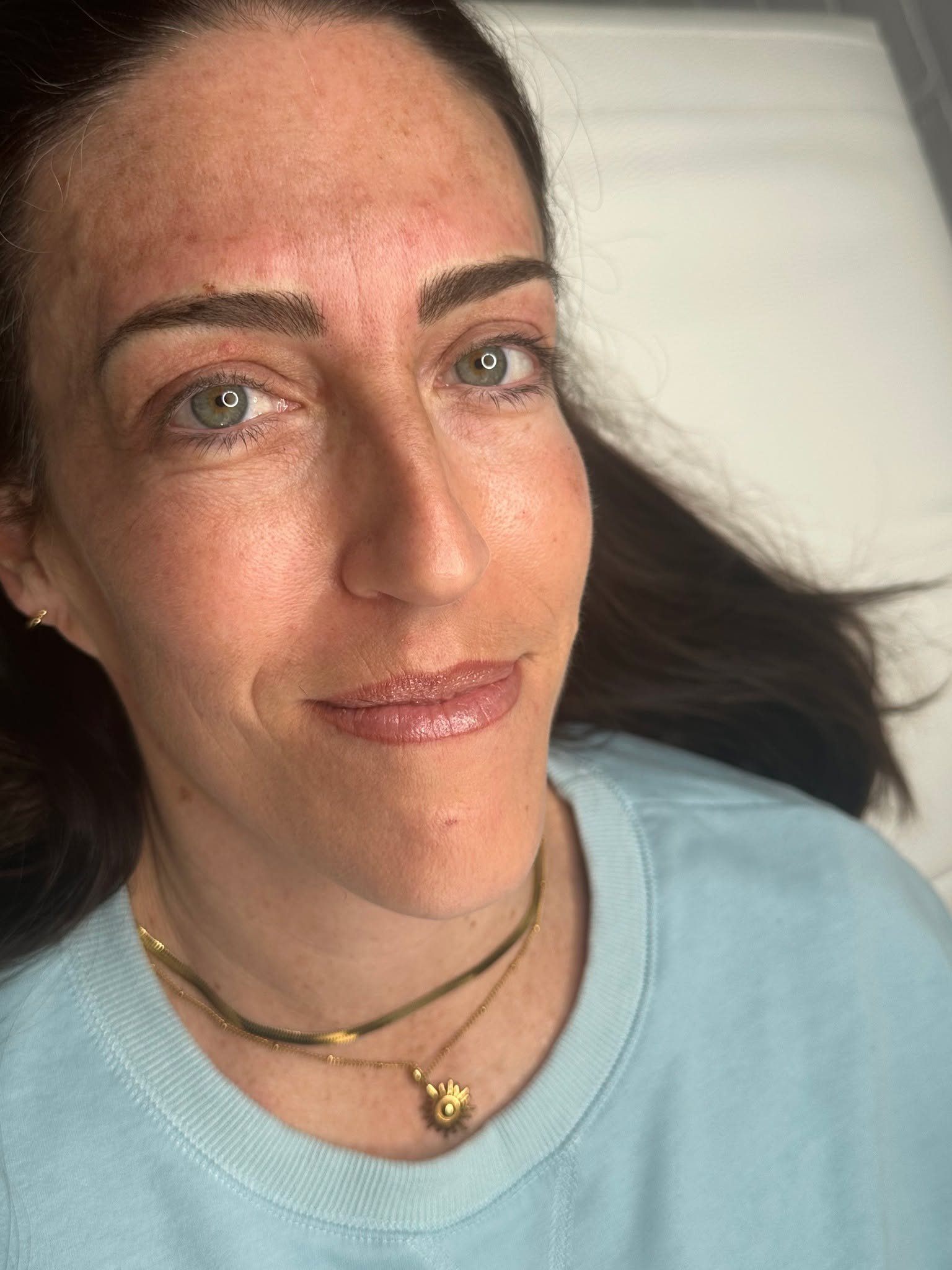 Luxe Soft Nano Brows &ndash; Lifestyle
Imagine waking up, catching your reflection, and thinking "okay, I woke up like this."
That's what Luxe Soft Nano Brows does for you. Hair-stroke perfection that looks like yours &mdash; only more effo