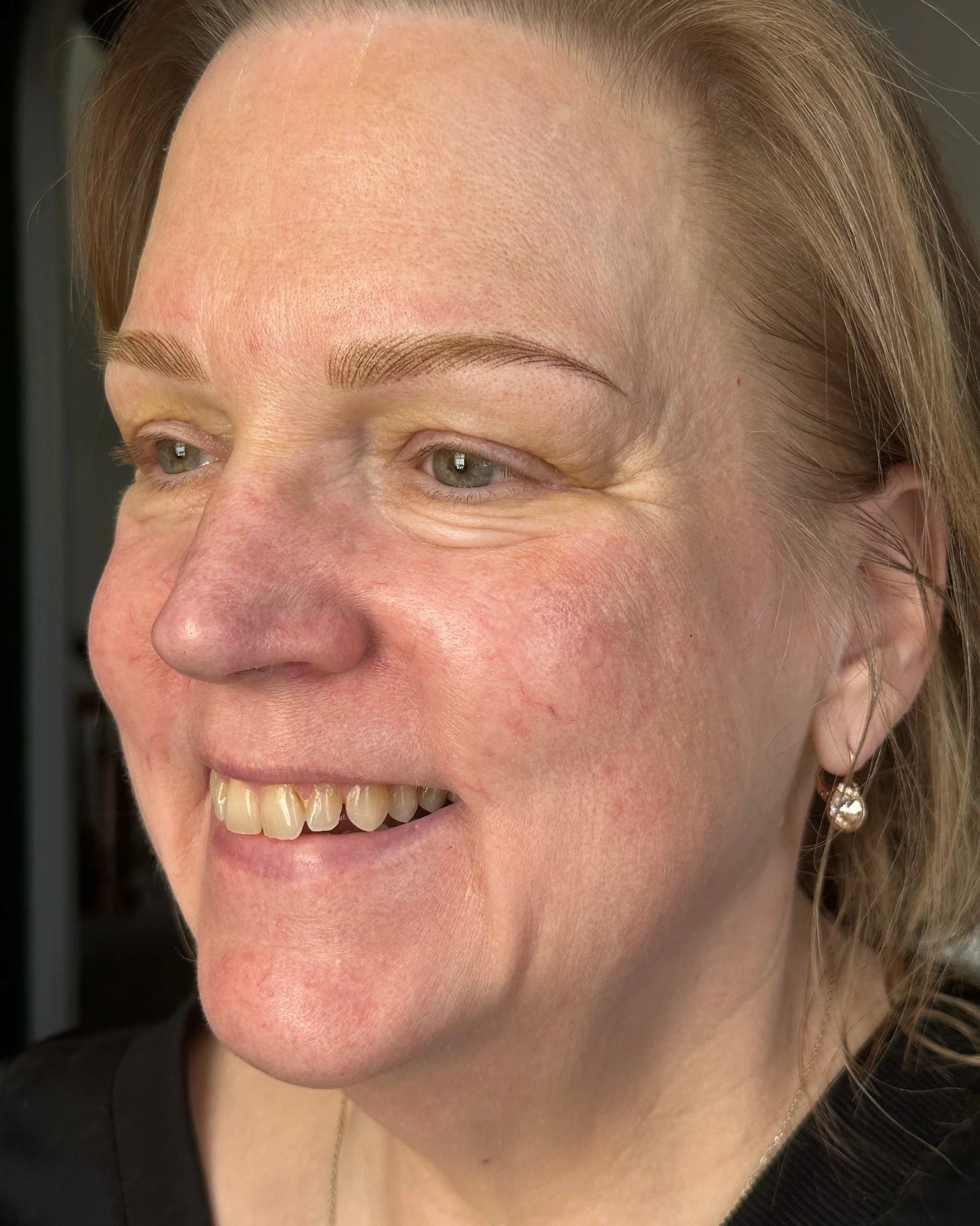 Hey girl. Imagine waking up, catching your reflection, and thinking "okay, I woke up like this."
That's what Luxe Soft Nano Brows does for you. Hair-stroke perfection that looks like yours &mdash; only more effortless.
No pencil. No powder.