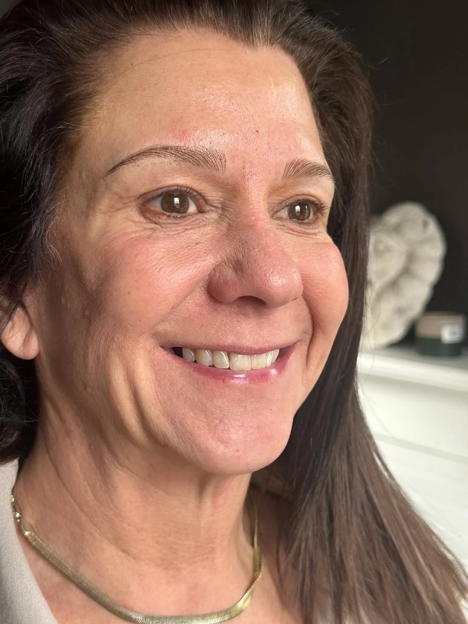 Not all brows are created equal. And neither are all permanent makeup techniques. 
Nano brows use a single ultra-fine needle to create soft, realistic hair strokes that mimic your natural brows with incredible precision.
No cuts. No scraping. Just be