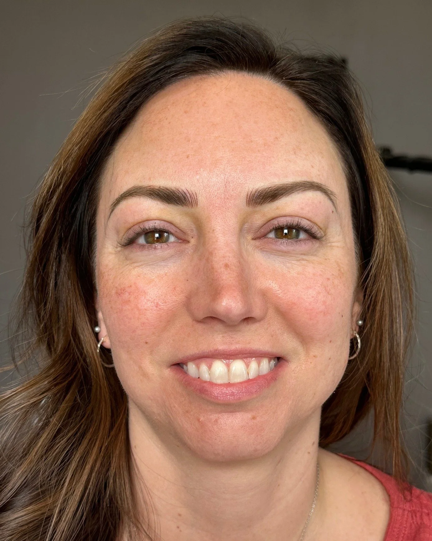 The shape was always there. We just helped her see it. ✨
Brow mapping + Luxe Soft Nano Brows = a result that looks like it was always meant to be.
No guesswork. No over-drawn lines. Just beautifully defined brows that suit her face perfectly.
📩 DM u