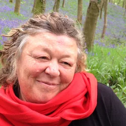 Linda_Red_250Square.jpg