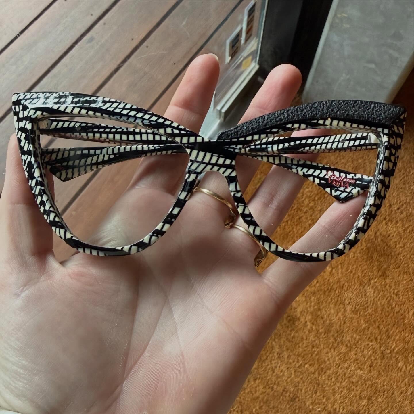 Cats got your glasses @pieromassaroeyewear