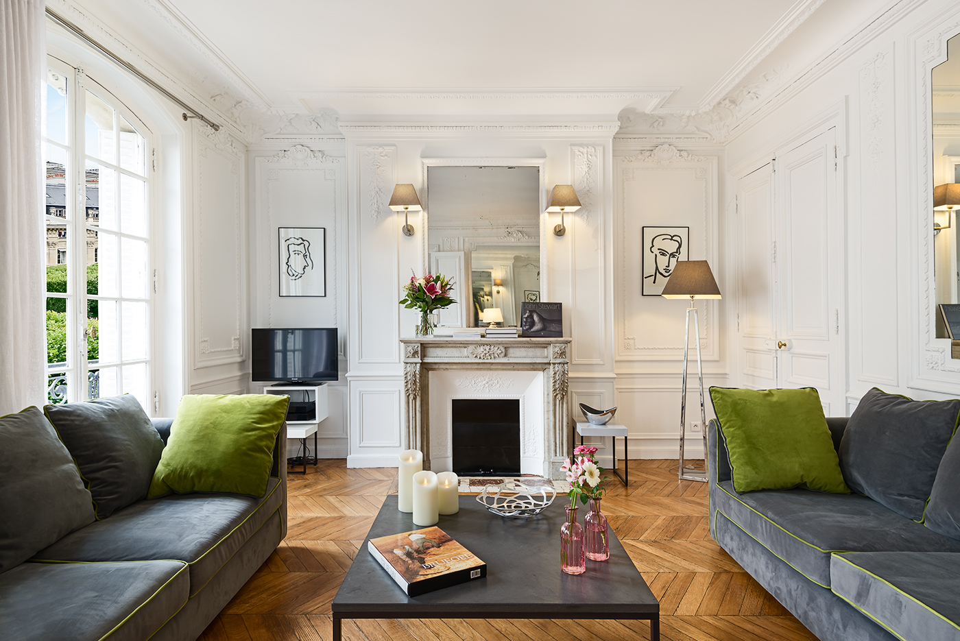 Image finale composée à partir des images 2 (intérieur de la pièce) et 4 (extérieur et face interne de la fenêtre)