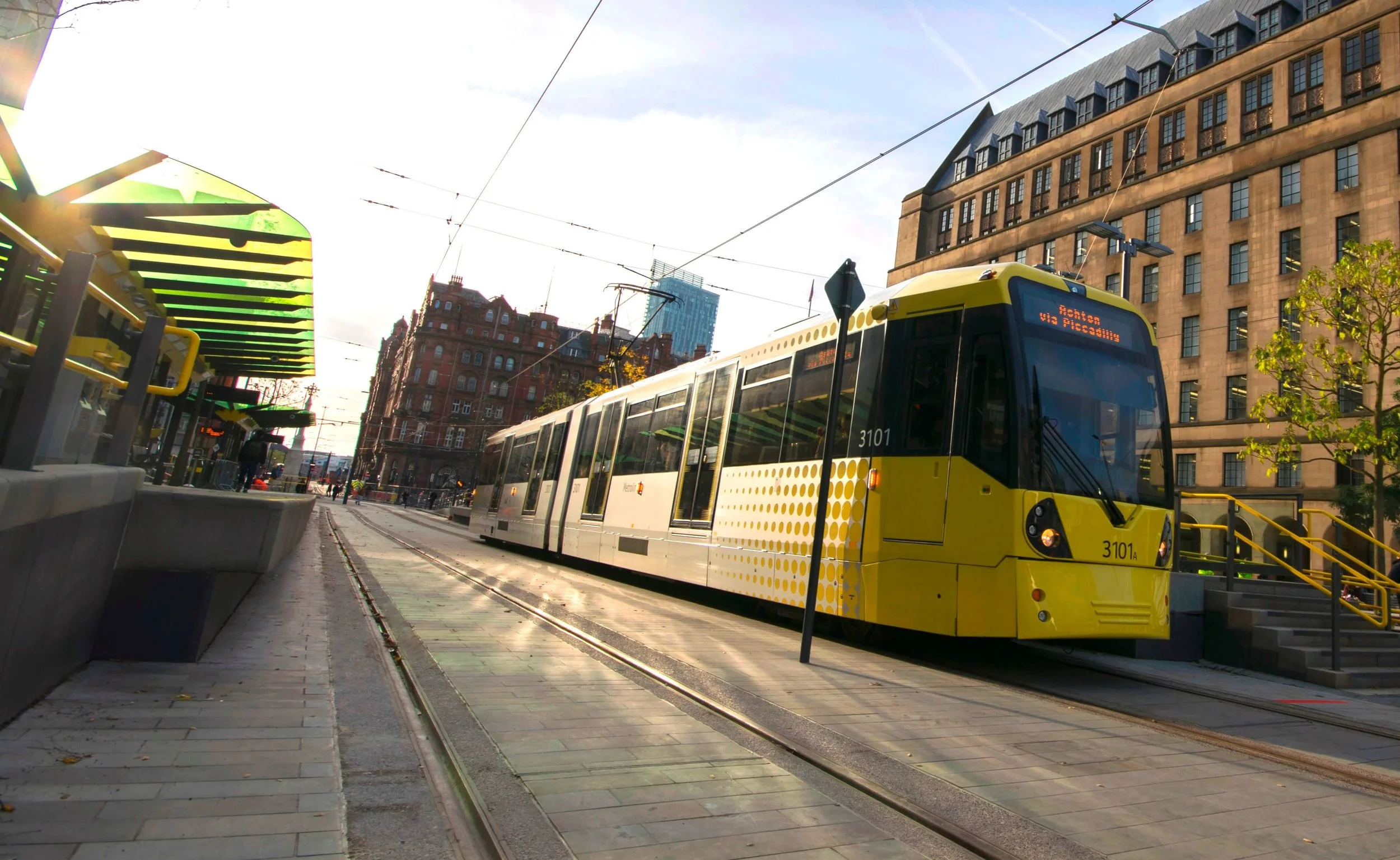 Metrolink_2CC_St_Peter_s_Square_stop.jpg