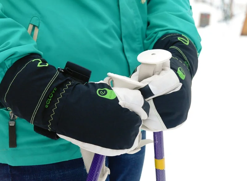e-glove-skiing-12.jpg