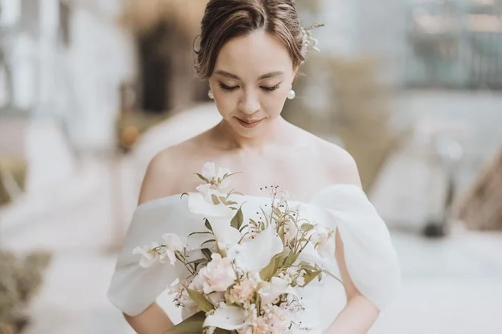 Bride| @piucheng 
Bridegroom|  @jacobfung 
Makeup|Hana @nov.makeup.hk @hana.makeup.studio.hk
Hair| Hana & Ruby @nov.makeup.hk
Photographer| @julian.c.photography 
- - - - - - - - - - - - - - - - - - - - - - - - - - - - - - 
𝑵𝒐𝒗. 𝑩𝒓𝒊𝒅𝒂𝒍
