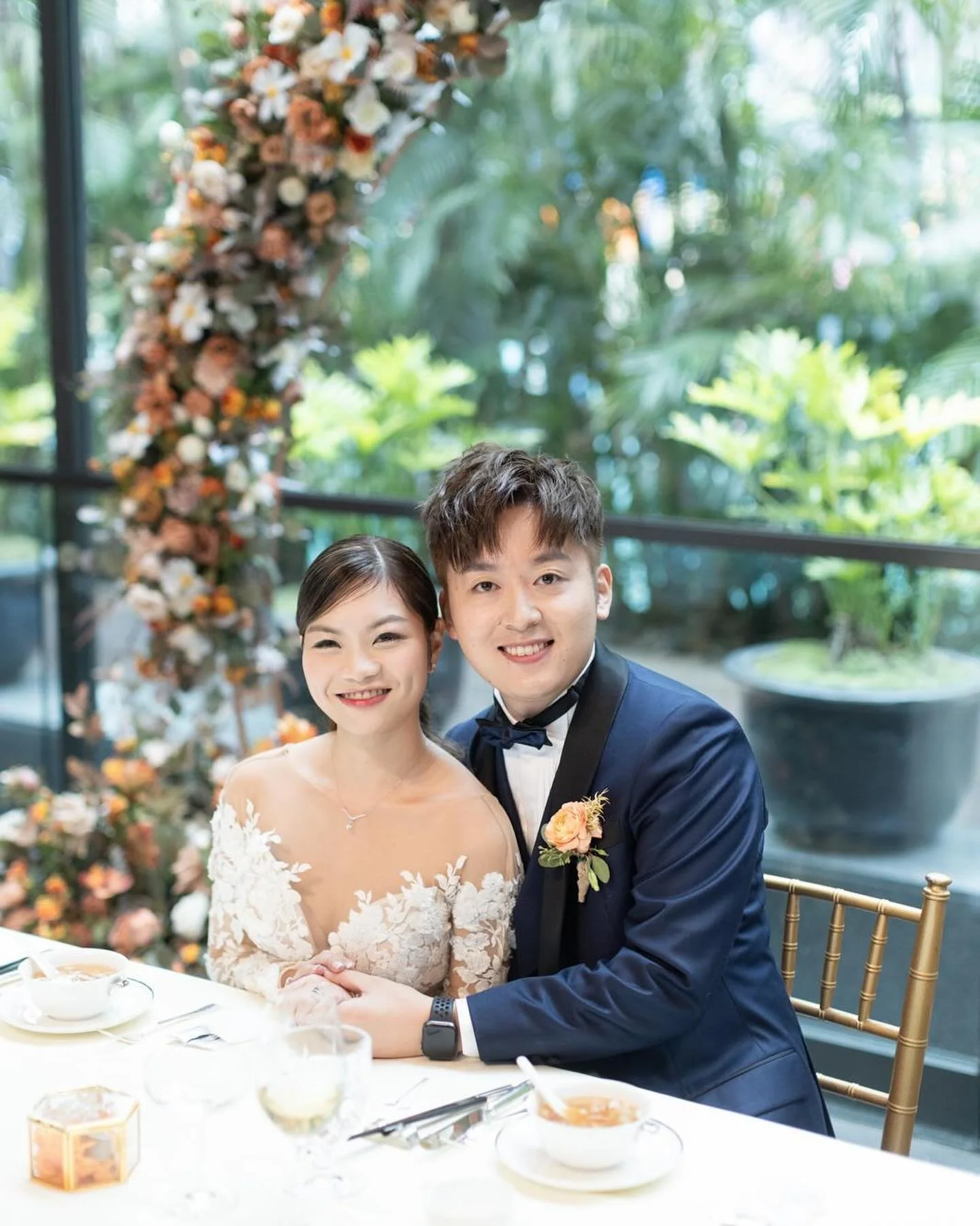 Bride| @chungvanessadiary 
Bridegroom| @lbjamesyuen 
Makeup|Hana @nov.makeup.hk @hana.makeup.studio.hk
Hair| @cedrictsang_hairstylist @toniandguyhk.official 
- - - - - - - - - - - - - - - - - - - - - - - - - - - - - - 
𝑵𝒐𝒗. 𝑩𝒓𝒊𝒅𝒂𝒍 𝑴𝒂𝒌𝒆
