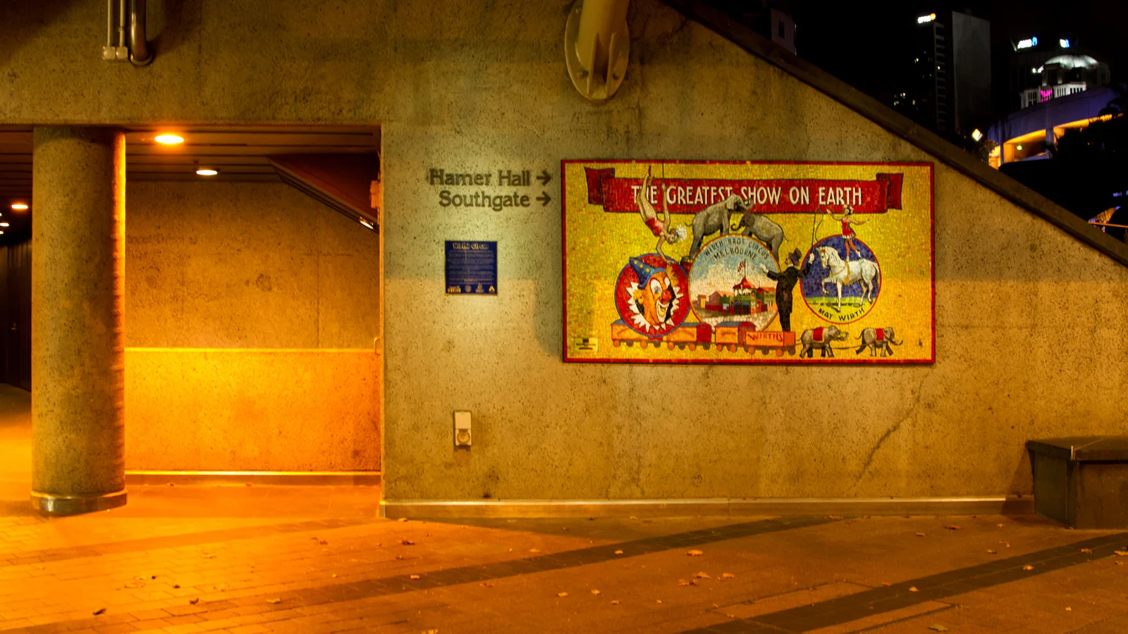 2017-Dec-Melbourne-The-Arts-Centre-The-Greatest-Show-on-Earth-Night-1600-900.jpg