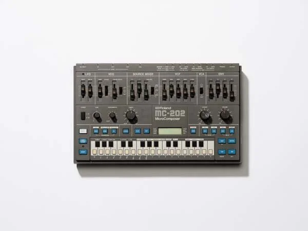 MESS_COLLECTION_Roland_MC202_2003.jpg