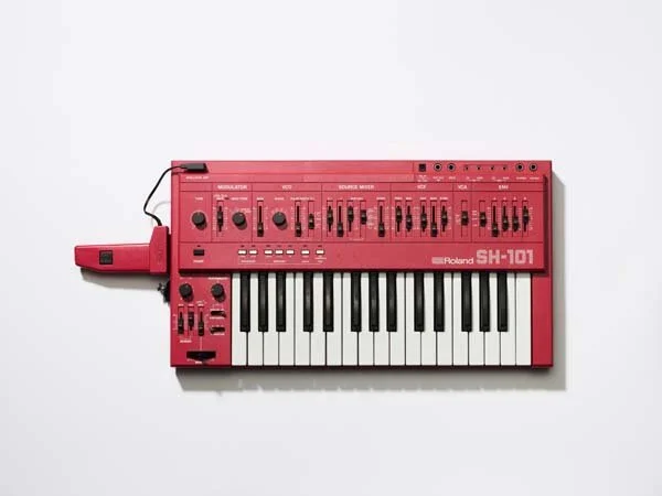 MESS_COLLECTION_Roland_SH-101_red _1963.jpg
