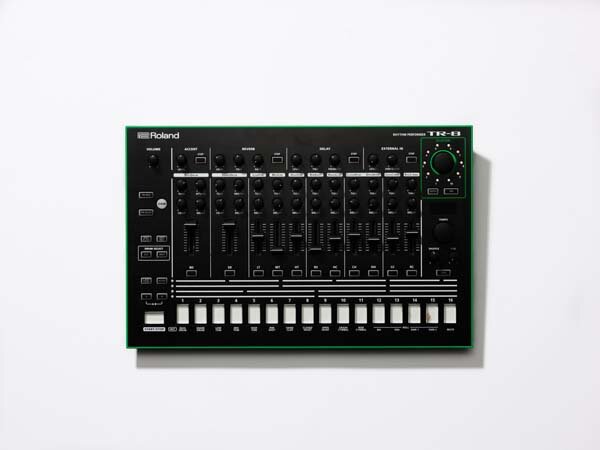 MESS_COLLECTION_Roland_TR8_2000.jpg
