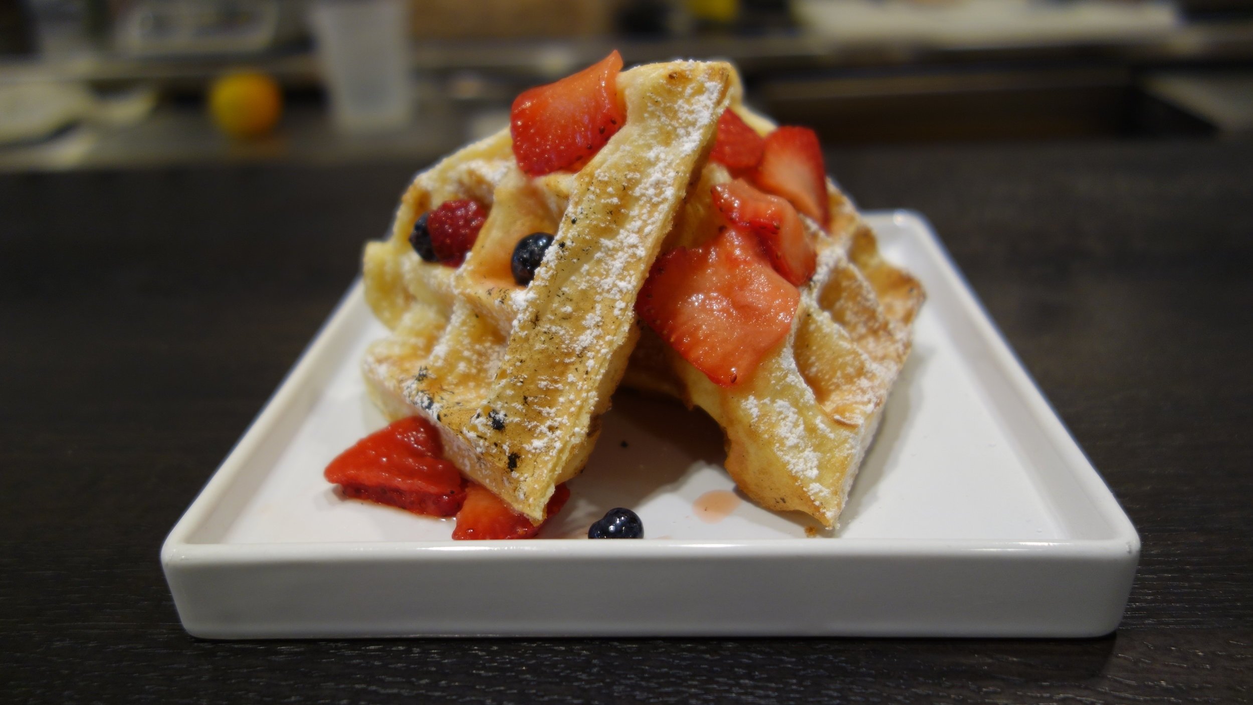 Waffle+with+fruit.jpg