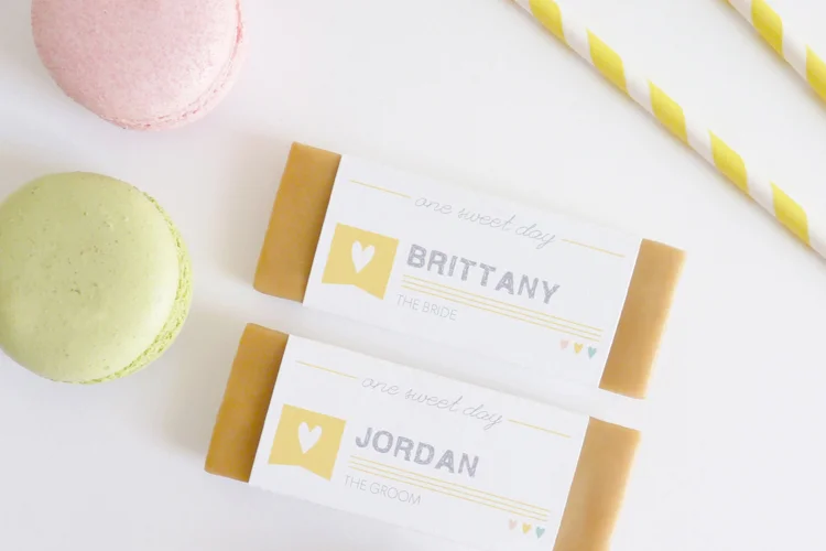 macaron-wedding-favour.jpg