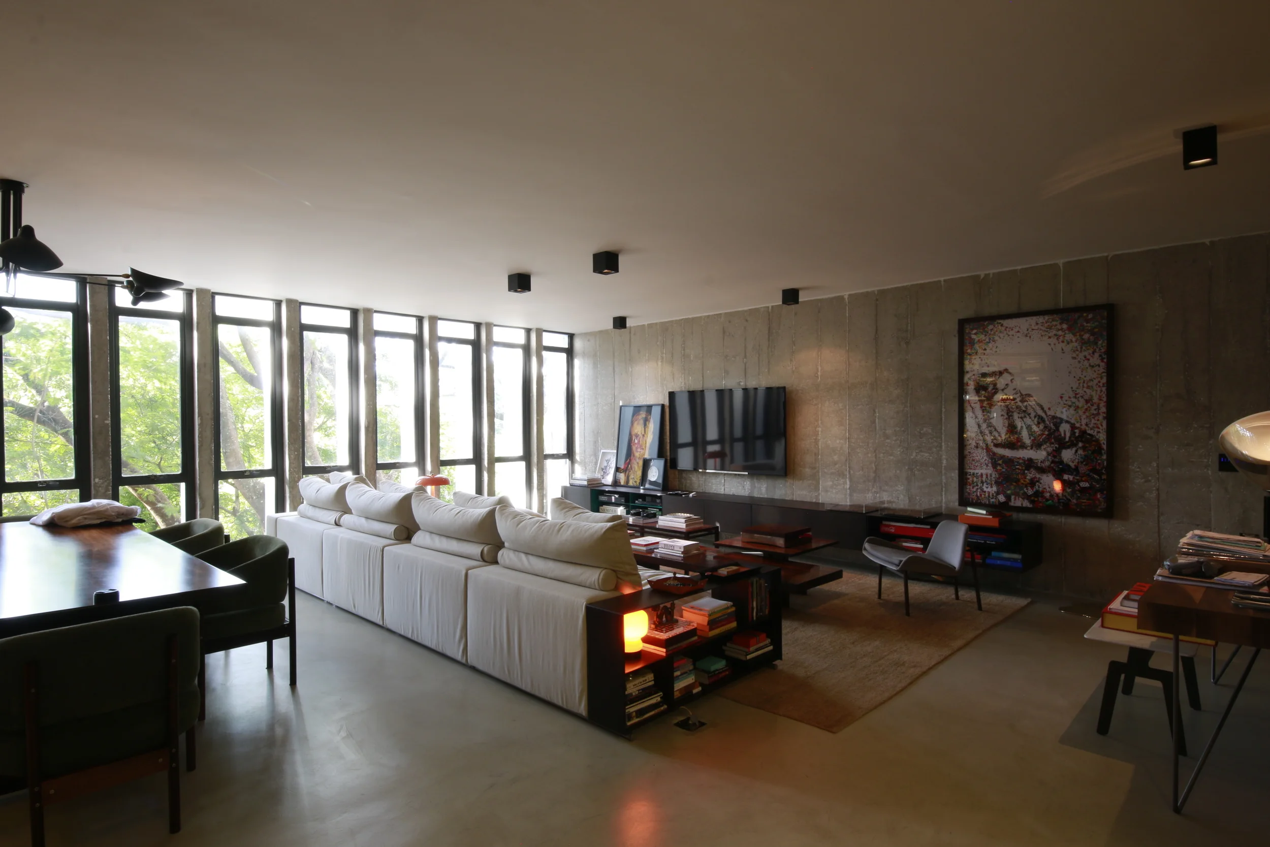  Localização |&nbsp;Brasília-DF Área | 120 m² Ano da obra |&nbsp;2013 Arquitetura |&nbsp;Estúdio de arquitetura Valéria Gontijo Execução | WW Arquitetura &amp; Construção  Coordenadores | Arq. Tatiana Fonseca | Arq. Carlos Weidle  Fotos | Carlos Weid