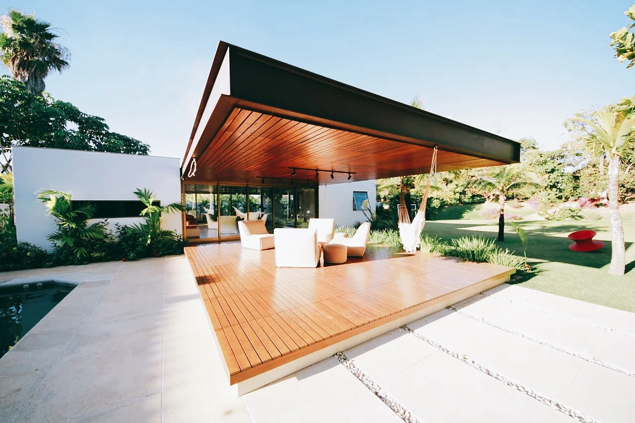  Localização | Brasília-DF Área | 600 m² Ano da obra | 2017 Arquitetura | ÁTRIA ARQUITETOS  Execução | WW Arquitetura &amp; Construção  Coordenadores | Arqt. Tatiana Fonseca e Arqt. Carlos Weidle  Fotos | Carlos Weidle 