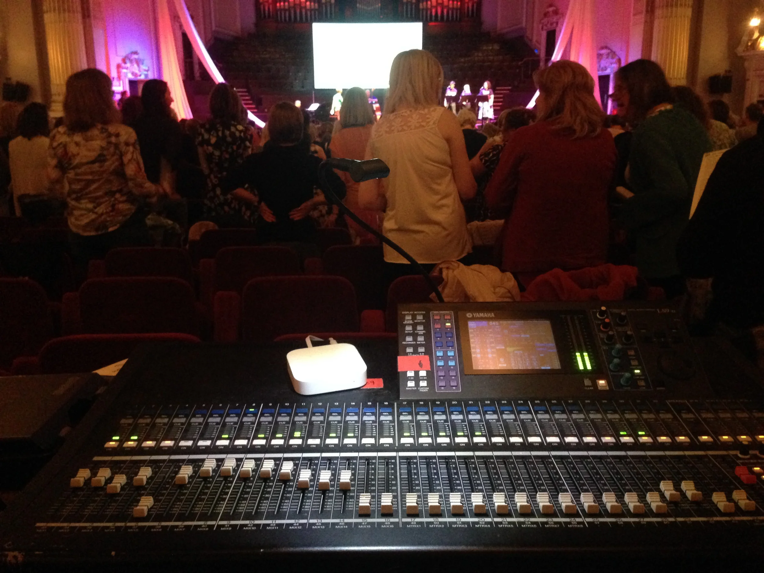 900 People at The Big Big Sing at The Usher Hall May 2015