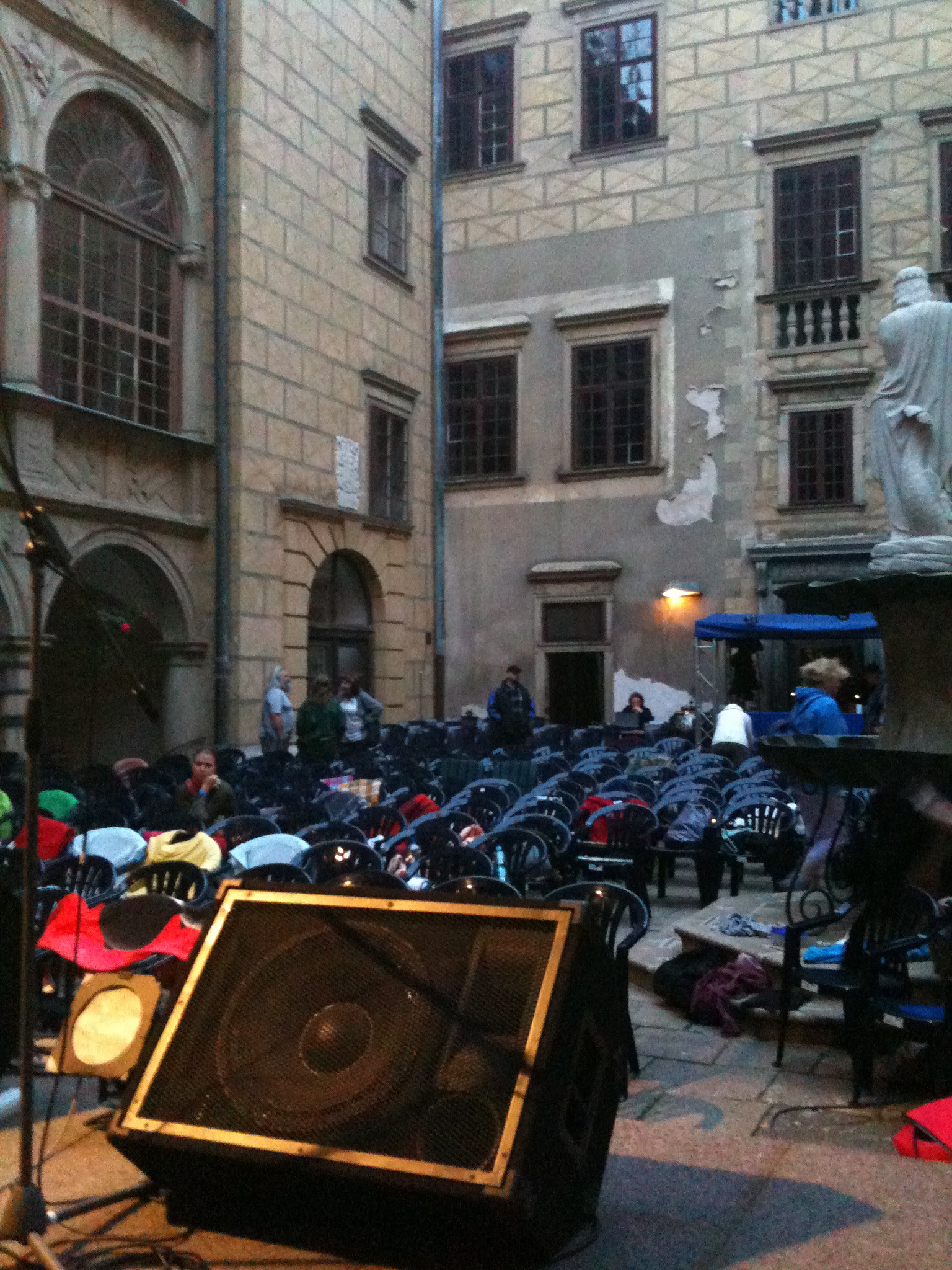 Bagels Gig in a castle in the Czech Republic