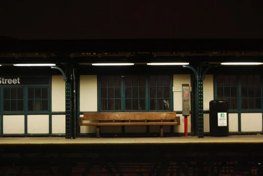 mta-bench-PaulLowry-537x359.jpg