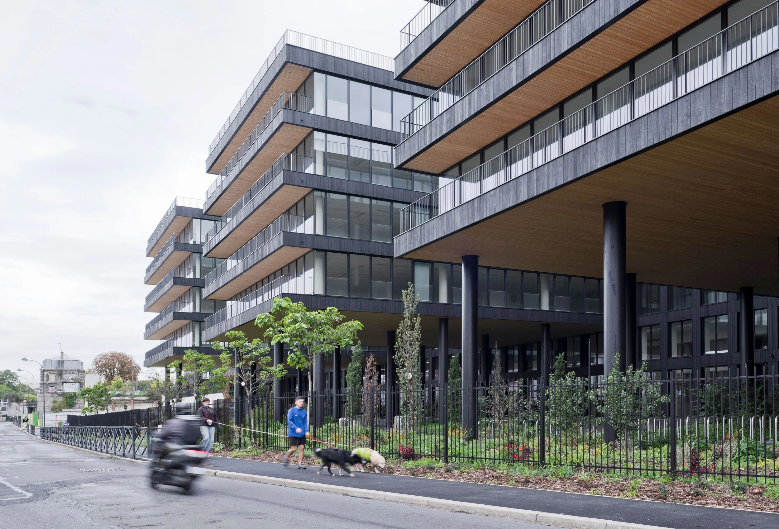 2024_10_Clichy_Rue gauche01_J Bernier ECDM_ld.jpg