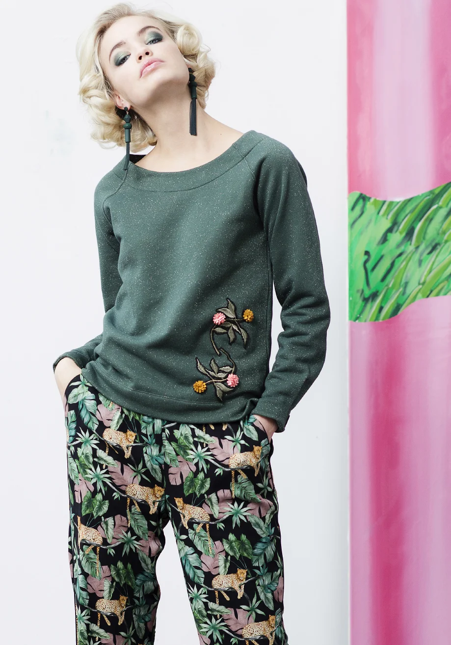 sweat 139,95 euro / pants 159,95 euro