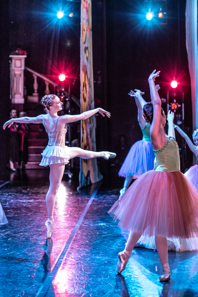 KatStiennon_MBnutcracker2018_bts-4.jpg