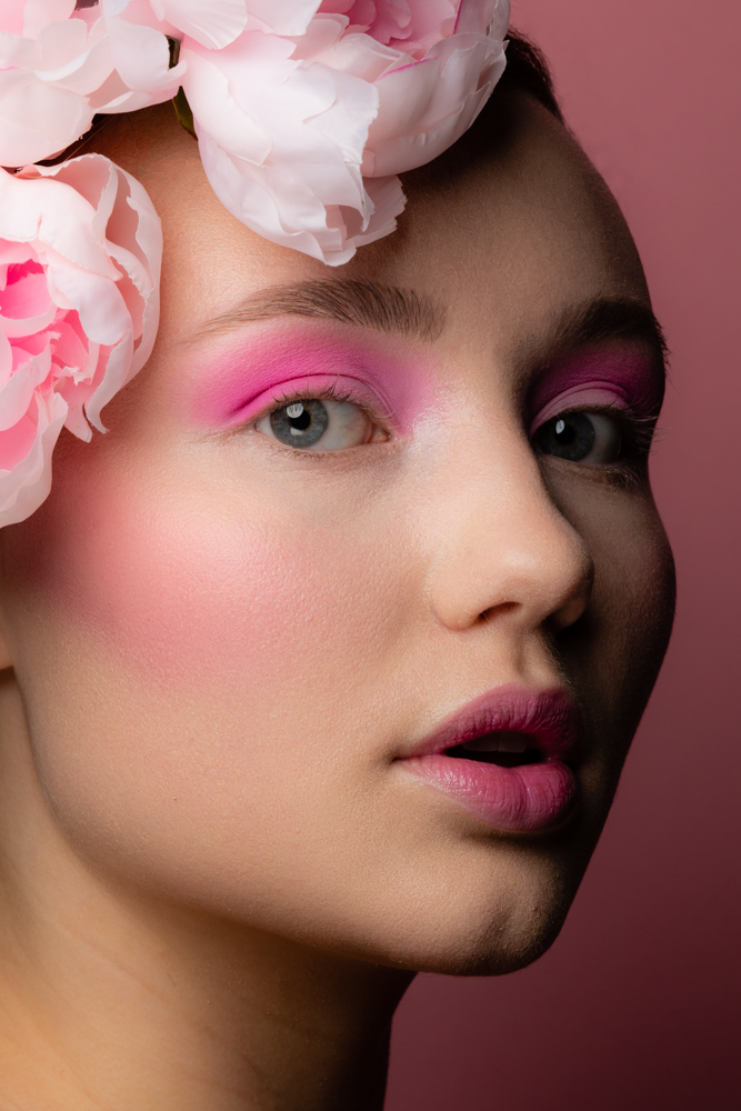 Hannah Leach, The Rock Agency; MUA: Bao Artistry