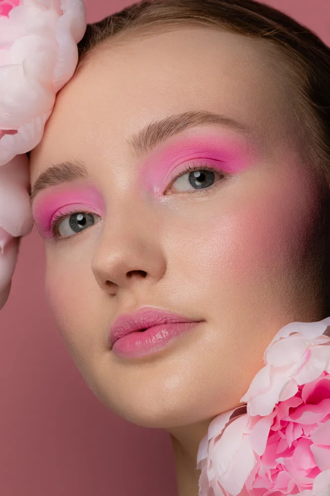 Hannah Leach, The Rock Agency; MUA: Bao Artistry