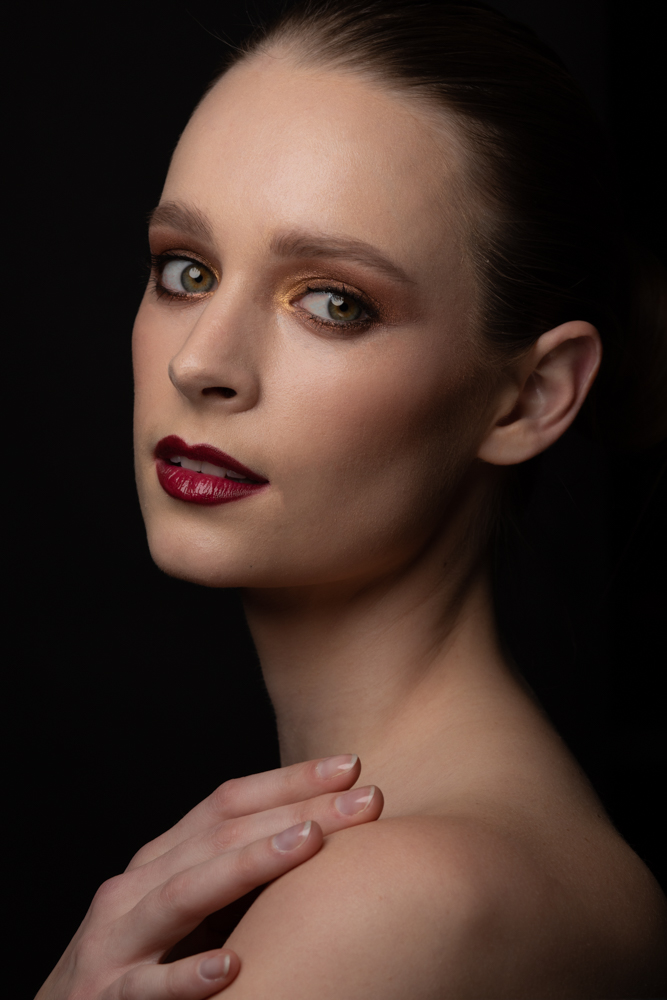 Rachel Reeter, The Rock Agency; MUA: Bao Artistry
