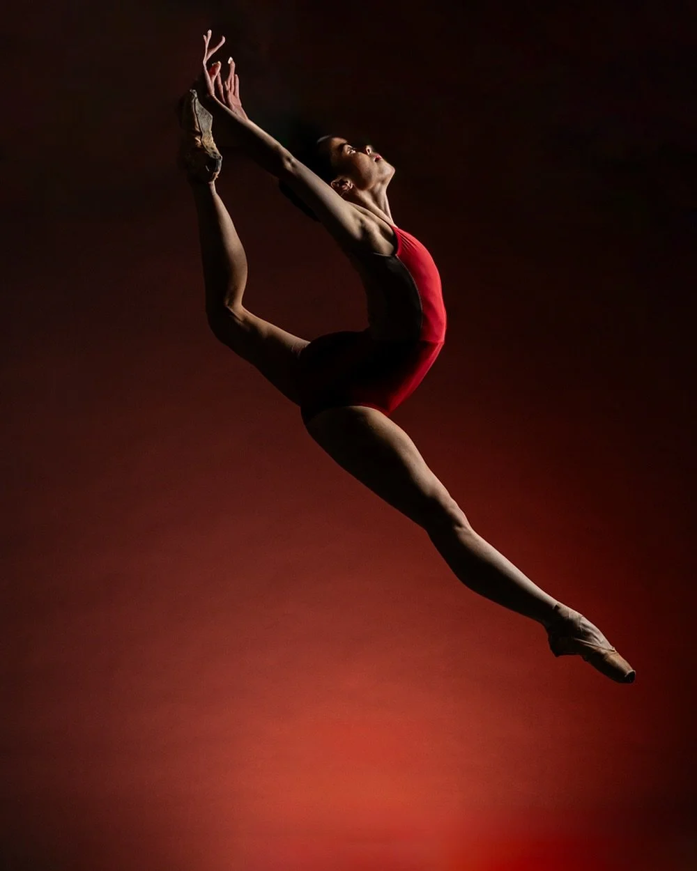 RED // @lauren_thebus_thompson