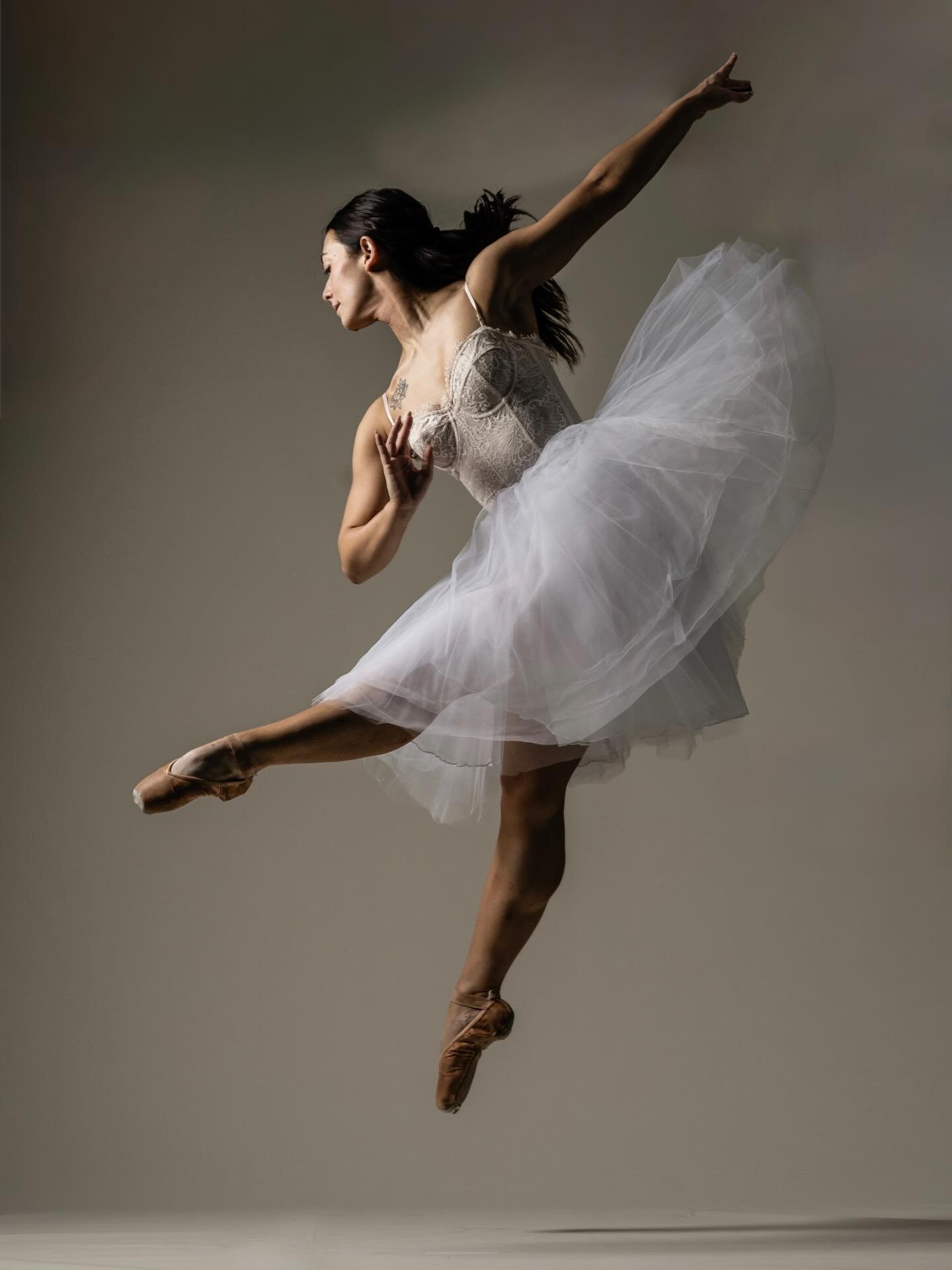 Trust the magic of new beginnings. @miye_plie