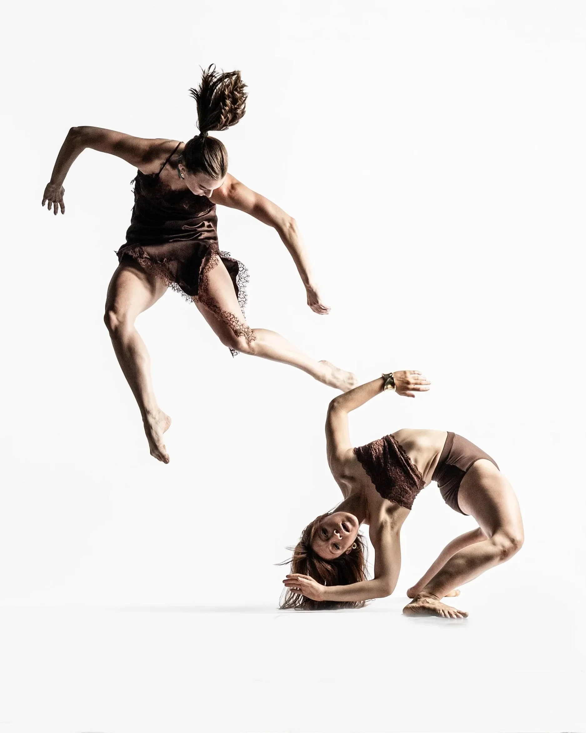 Latest studio photoshoot with WSD.
Company: @waterstreetdanceco 
Artistic Director: Morgan Williams of @km.artists_ 
Dancers: @teresaamariee &amp; @cassidyquinn19 
Photographer: @katstiennon &amp; @katstiennonphoto