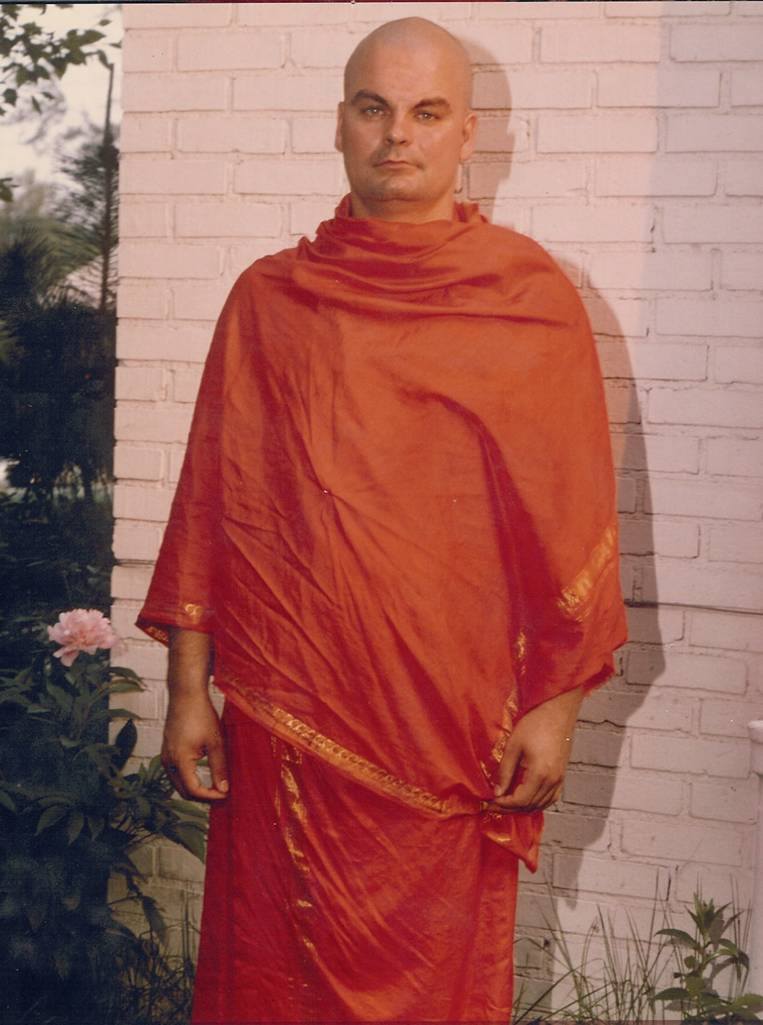 Swamiji in Bloomington in 1978 after his return from India and taking sannyas.