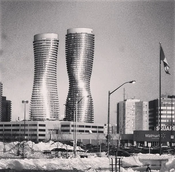 Marilyn Monroe Towers, Mississauga