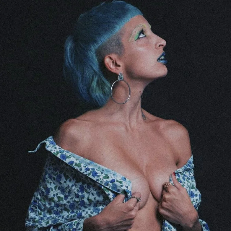 SHORT POSES / POSES CORTAS con @yuhni.mp3