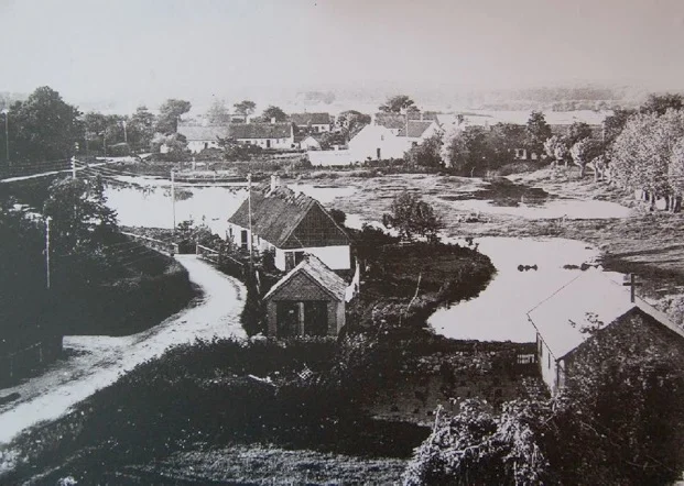 Grøndholmen set fra kirketårnet - 1916. Bemærk, at gadekæret dengang bestod af flere søer
