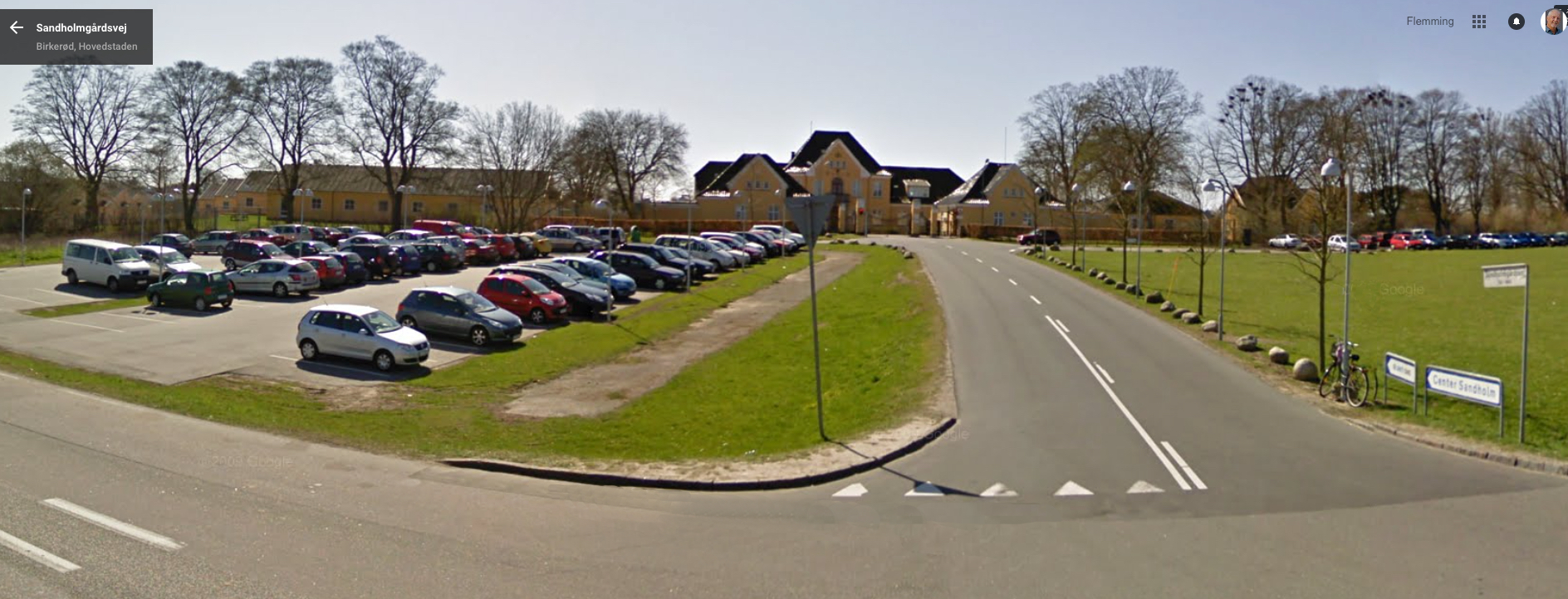 For tiden bor en hård kerne på 33 af dem, der skaber problemer, på en speciel afdeling i Center Sandholm.