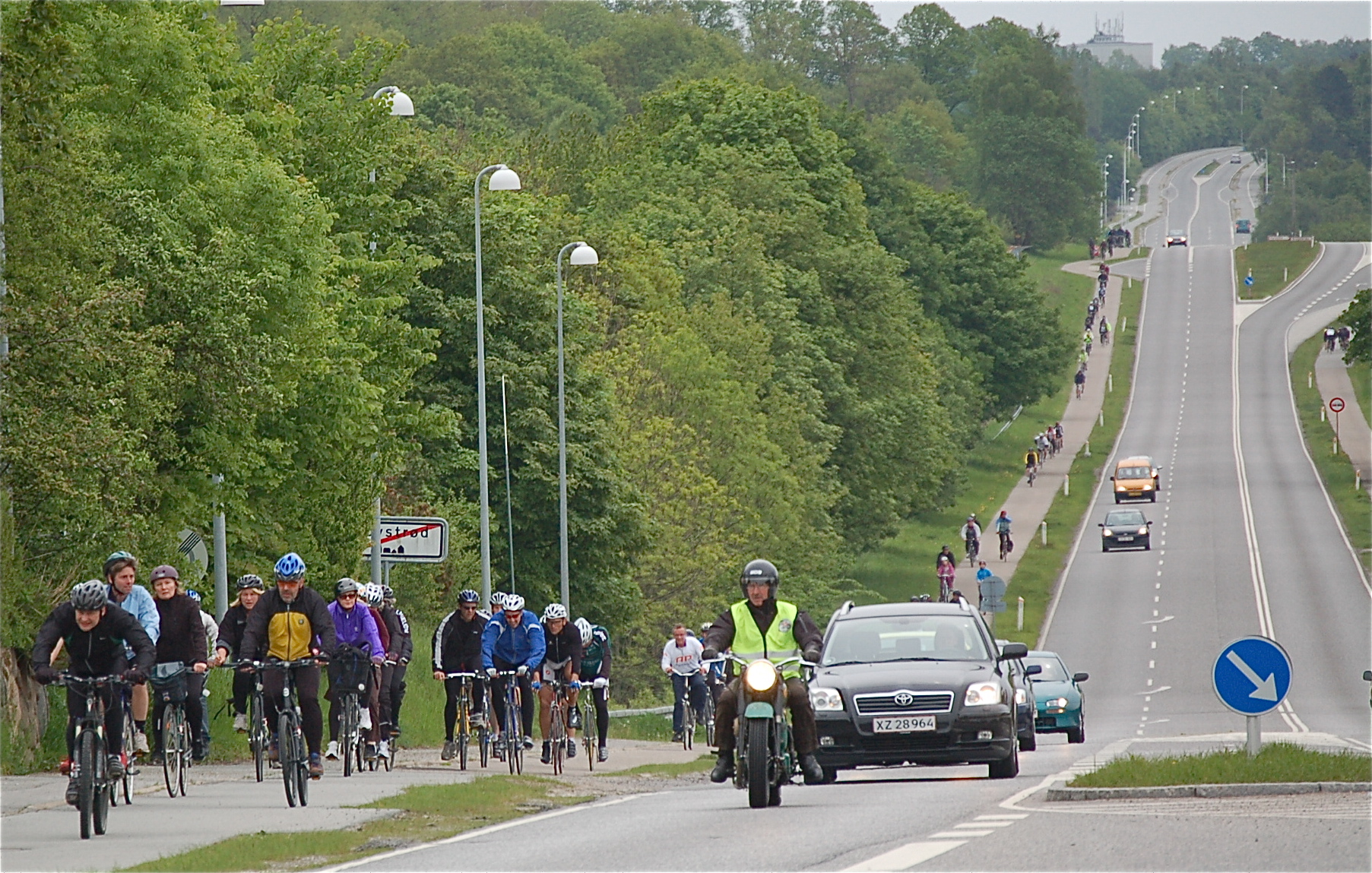 To af sjælsø-ruterne ’omringer’ Blovstrød by med glade cyklister. Arkivfoto: AOB
