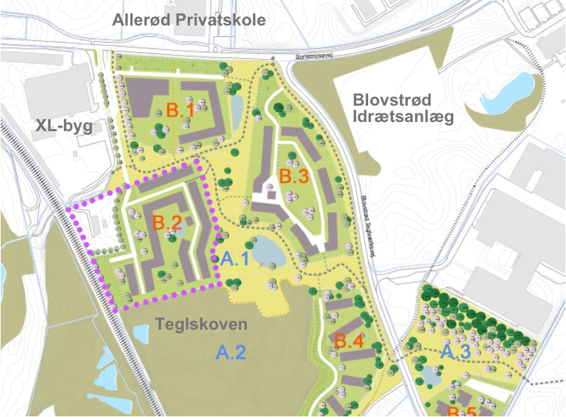 Den oprindelige helhedsplan, hvor B.2 nu er udvidet med det privatejede areal i det nord-vestlige hjørne (angivet med hvidt). Området omfatter således det med lilla markeret areal. Det skal i øvrigt bemærkes, at den skitserede bebyggelse er ændret - jf. nedenstående illustrationskort.