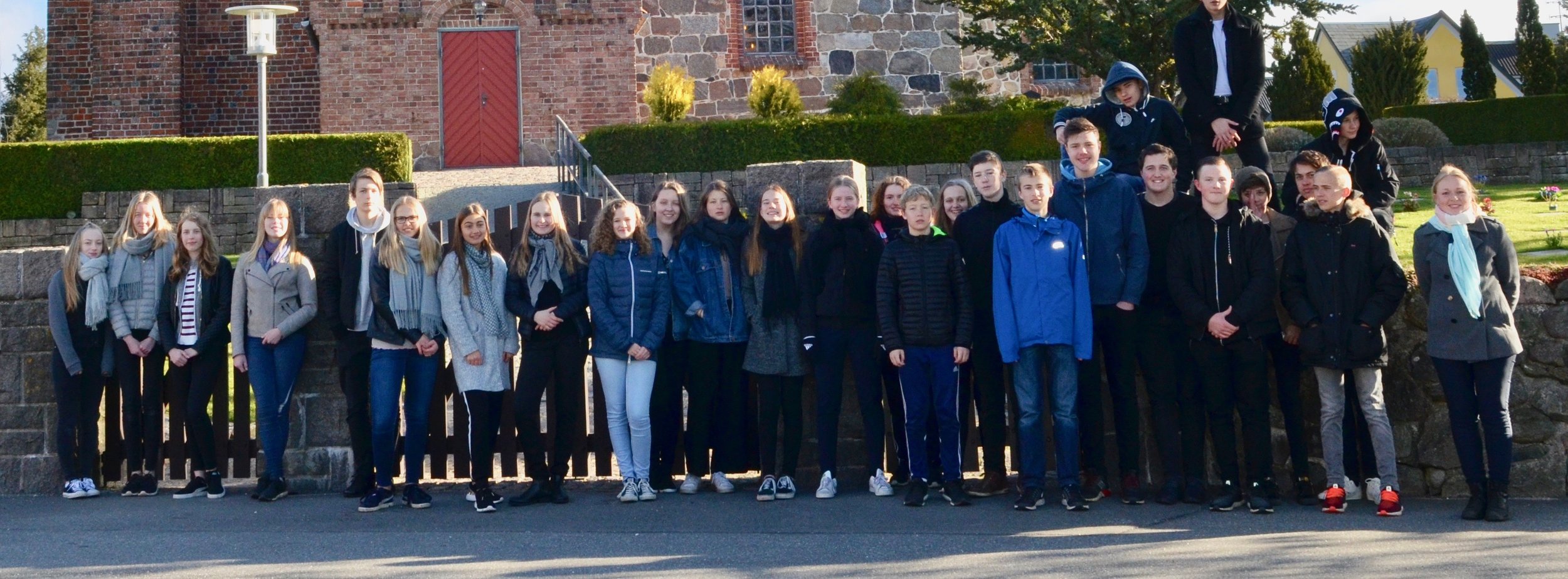 Der er i år konfirmander fra Blovstrød Skole, fra Allerød Privatskole og fra Holte Skole. Foto: AOB