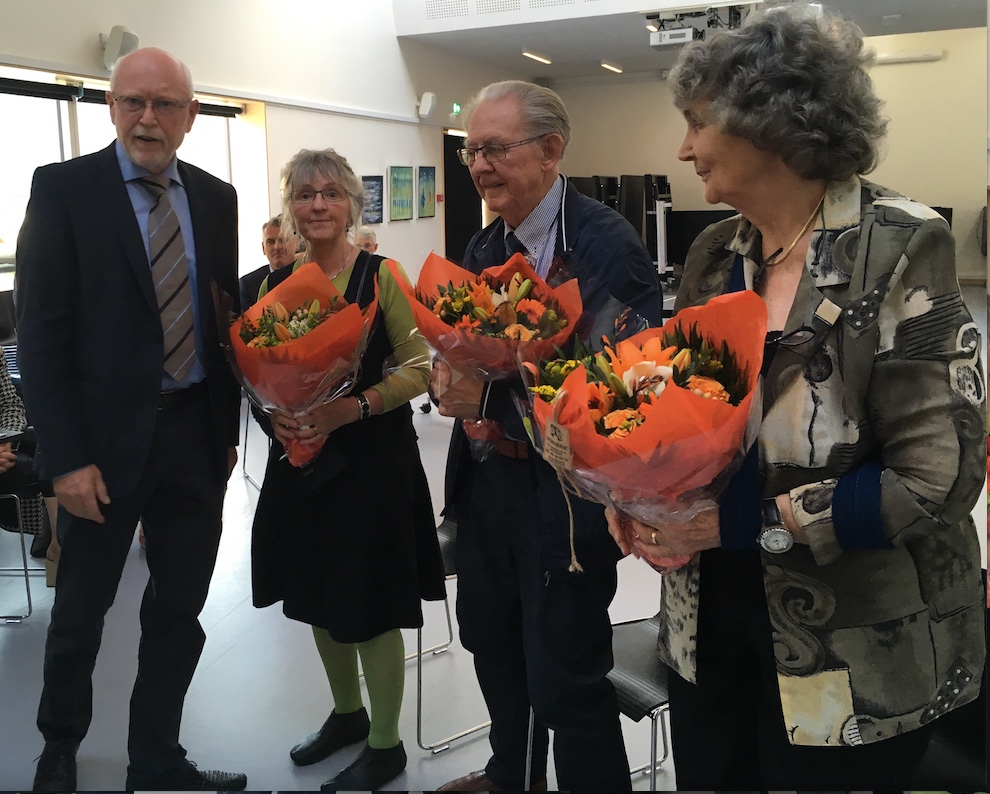 Alle tre vindere fik overrakt en smuk buket blomster. Foto: Rahime Turan