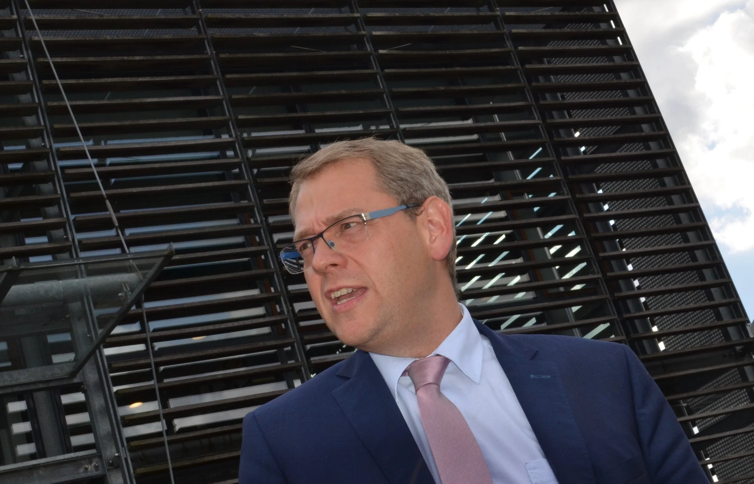 Fra og med august måned kan man trække et nummer til borgmester Karsten Längerich en bestemt torsdag i hver måned. Foto: AOB