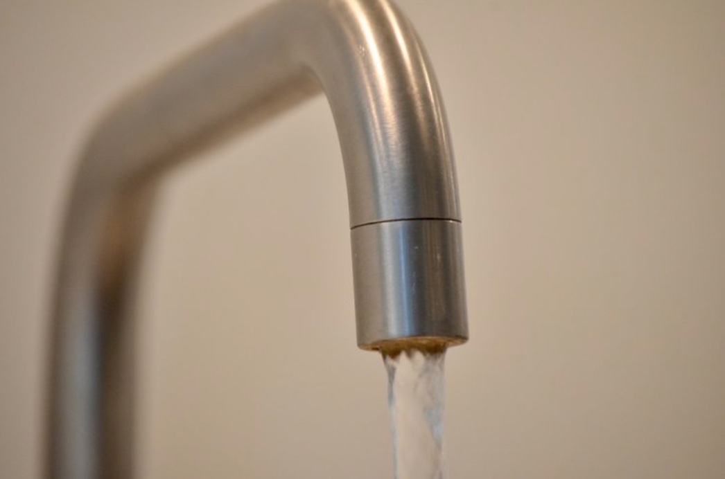 1,2,4 Triazol er et nedbrydningsprodukt, der blandt andet kan stamme fra flere forskellige sprøjtemidler, men det findes ikke i vores drikkevand. Foto: AOB