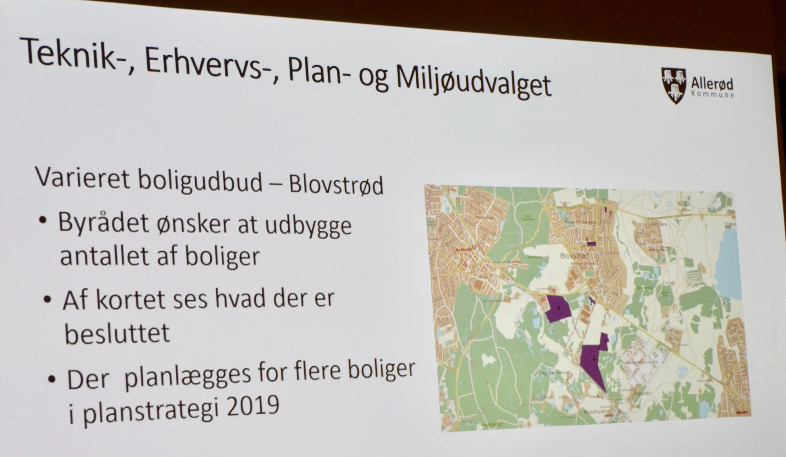 På planen ses 7 områder, hvor der er besluttet at udbygge i Blovstrød. Foto: AOB LÆS OGSÅ: Hvor bygger man boliger i Blovstrød og hvornår?