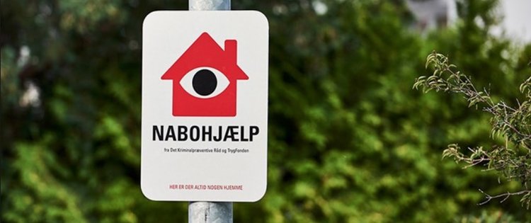 Er man endnu ikke med i nabohjælp-ordningen, kan man tilmelde sig HER .”