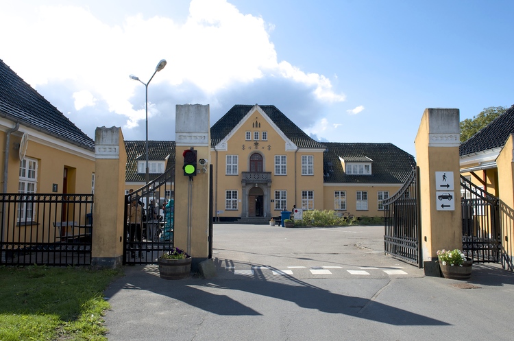Den 28. september og den 30. november står porten åben til modtagecenter Sandholm for interesserede. Foto: AOB