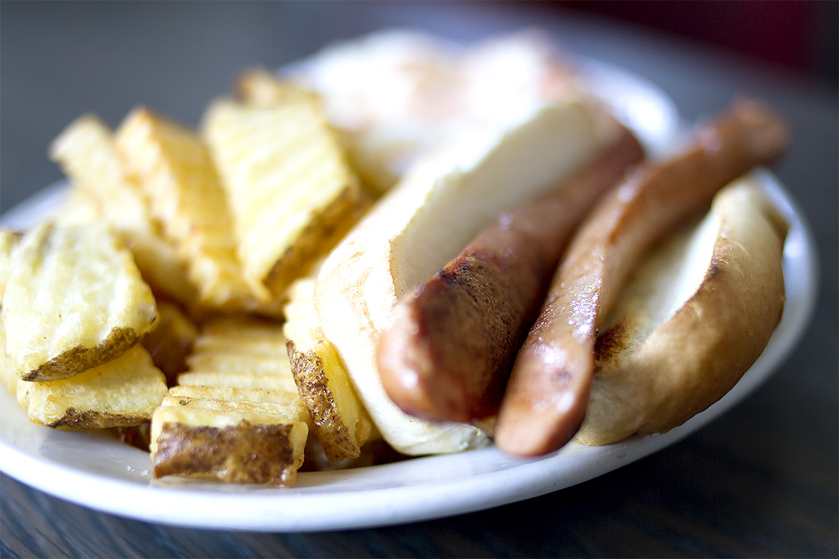 Hummel Hot Dog Platter