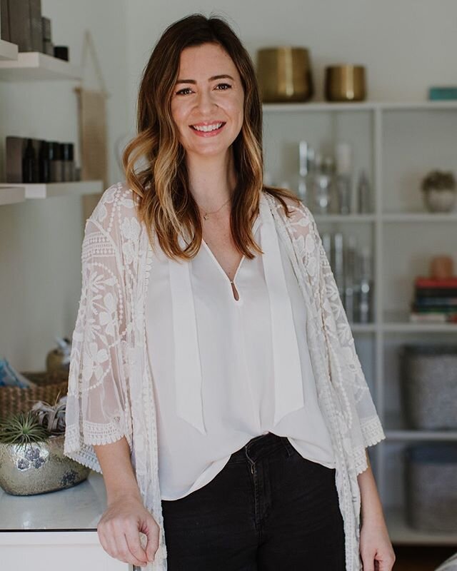 We LOVE getting to know our clients and we want you to know about the faces behind Zio Skin Spa and some fun facts about each of us✨
.
My name is Serena and I am the owner and lead esthetician at Zio. I&rsquo;ve been in esthetics for 16 years. Caring